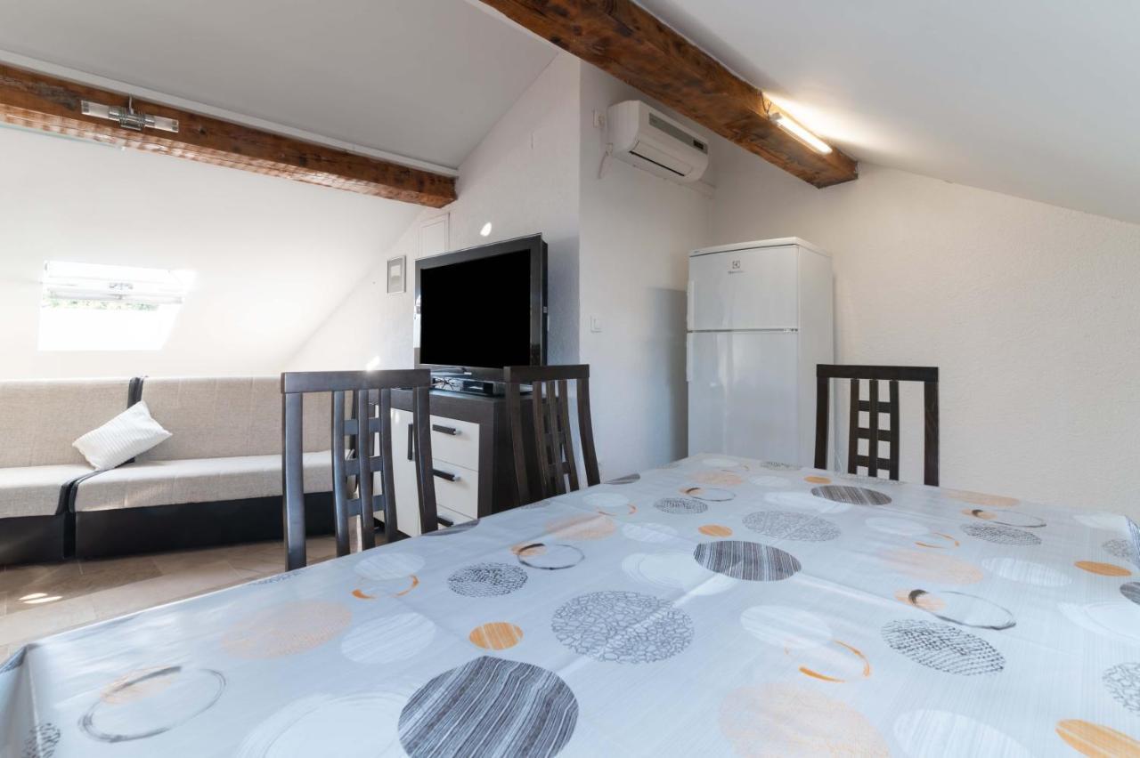 Beachfront Apartments Calm Sea Preko Exterior foto